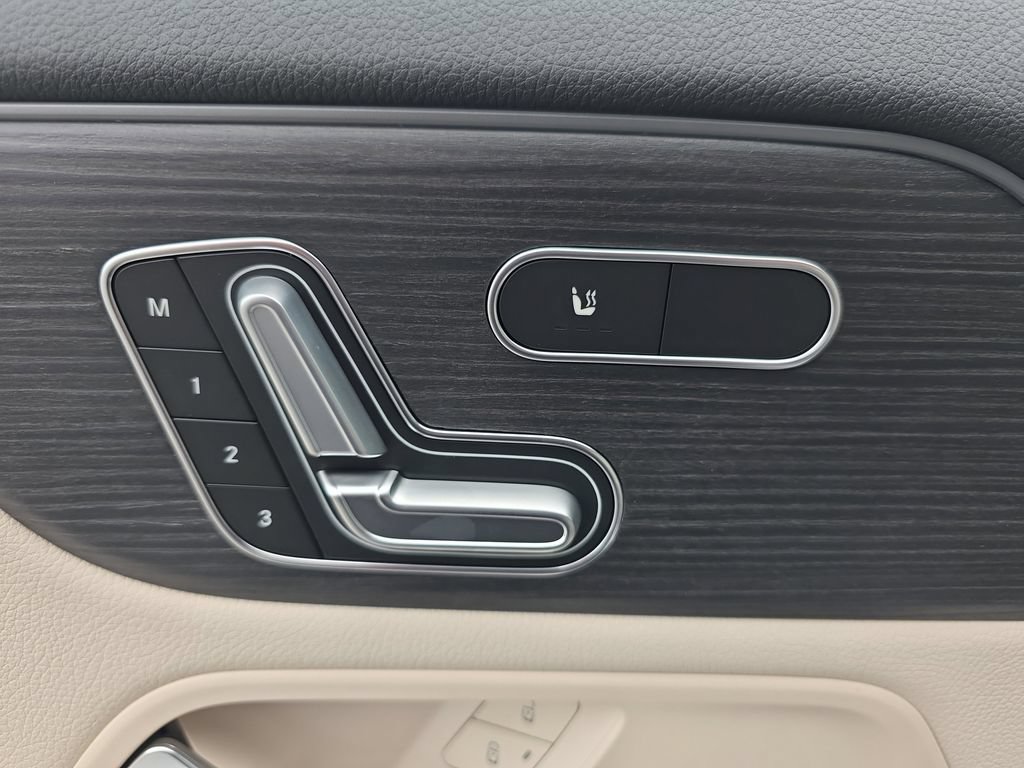 New 2026 Mercedes-Benz GLA 250 4MATIC image 11