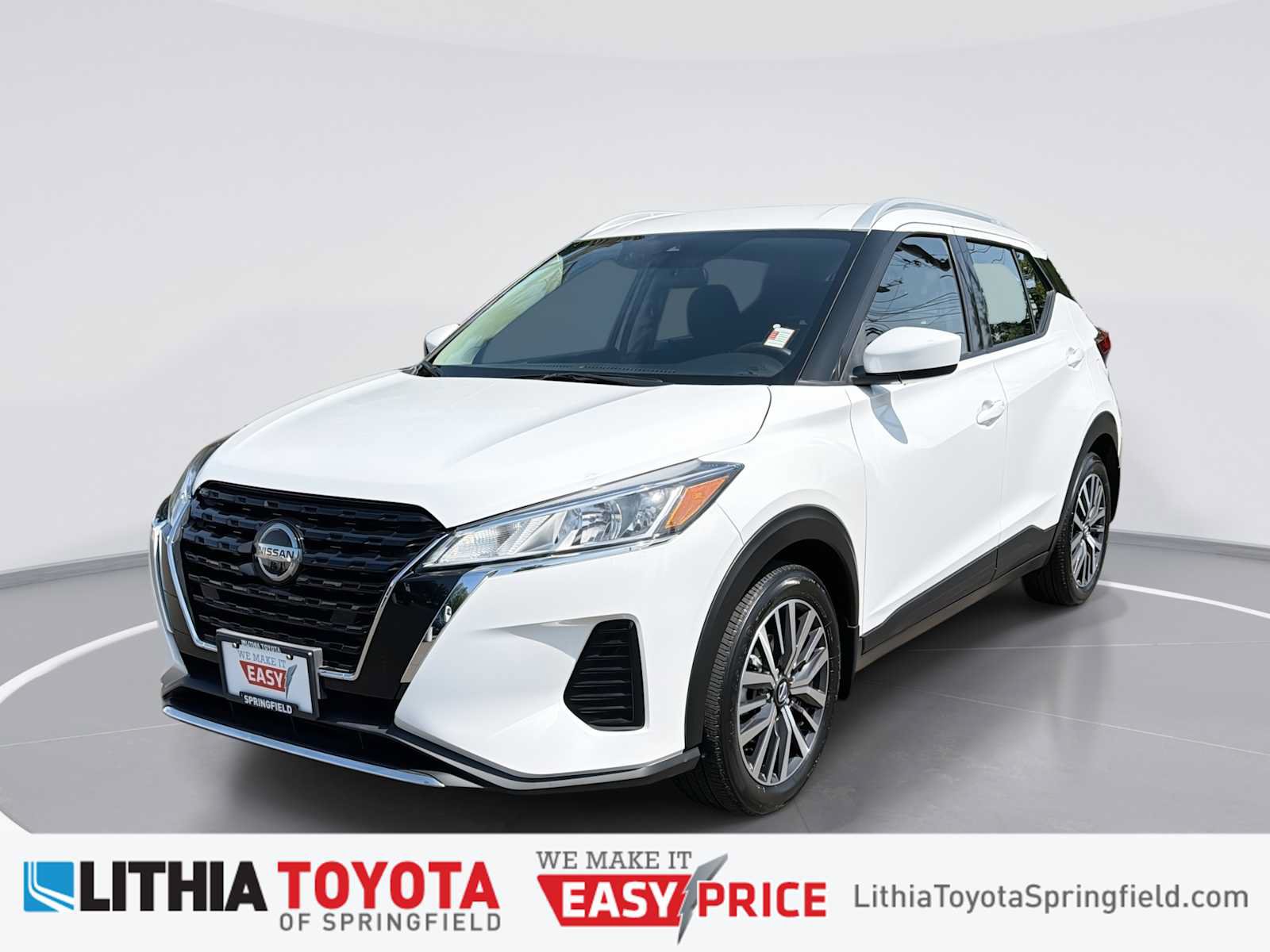 Used 2021 Nissan Kicks SV FWD image 1