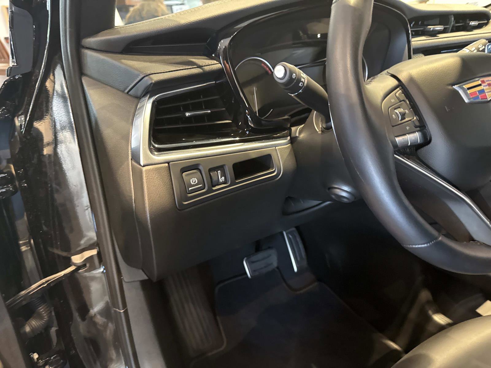 New 2025 Cadillac XT6 Sport image 29