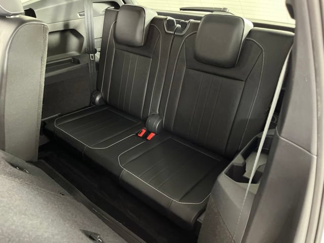 Used 2023 Volkswagen Tiguan SE R-Line FWD image 46