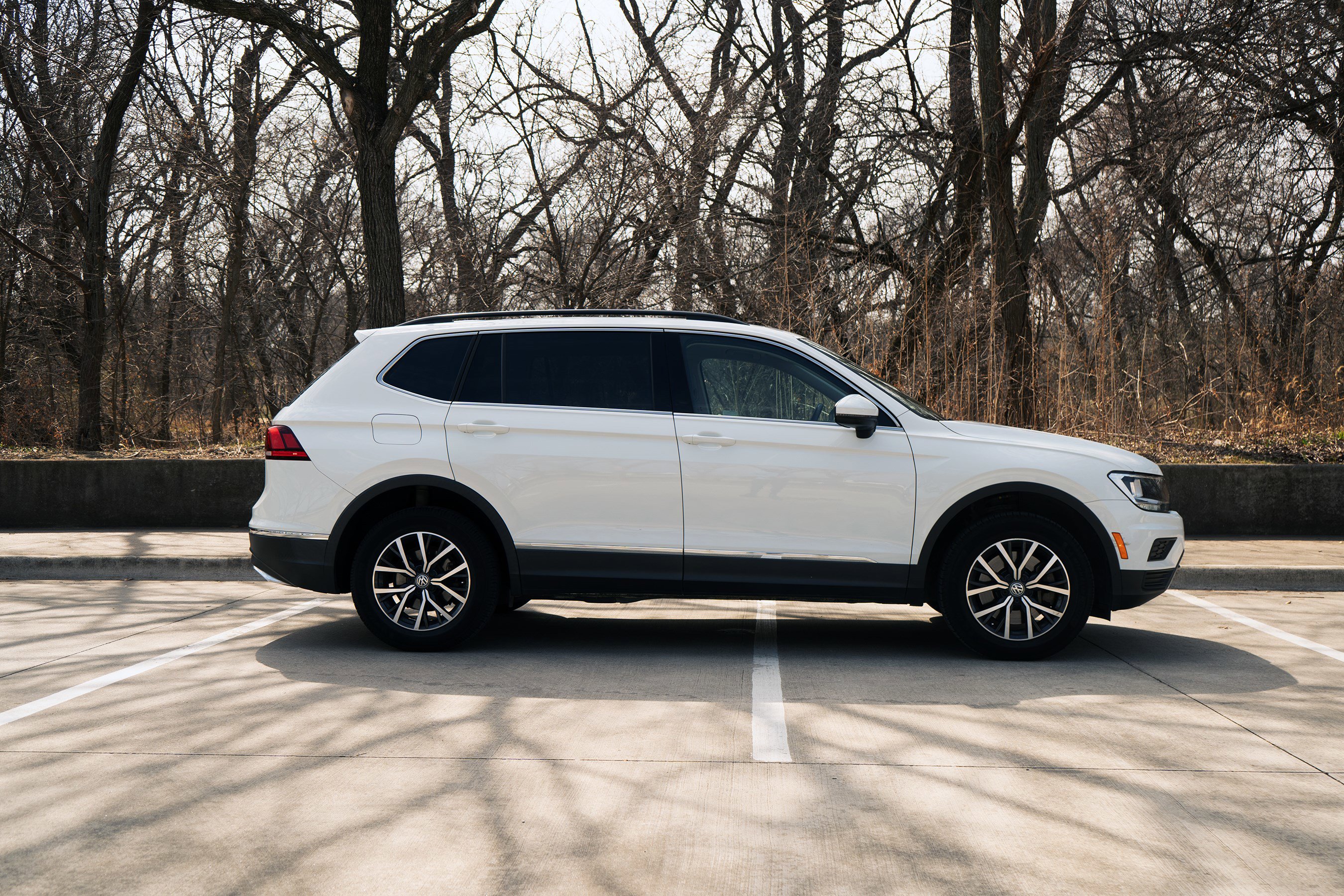 Used 2020 Volkswagen Tiguan SE w/ Panoramic Sunroof Package image 10