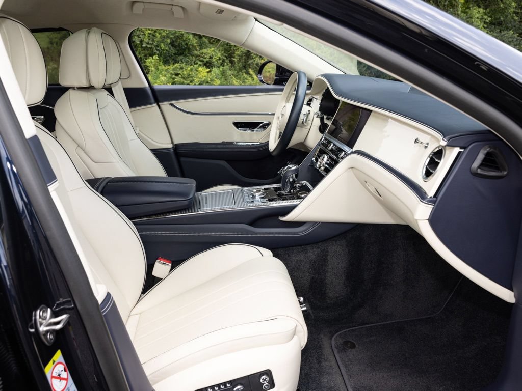 Used 2024 Bentley Flying Spur V8 AWD/4WD image 75