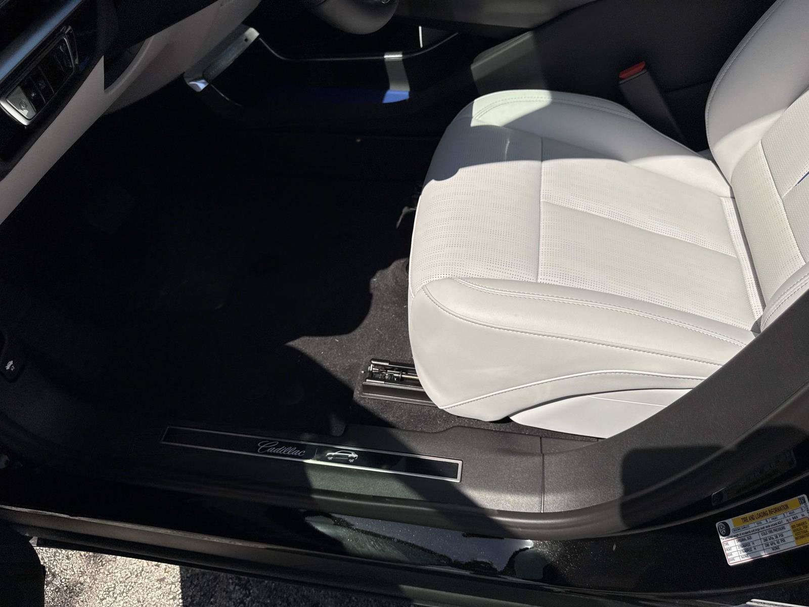 New 2026 Cadillac Lyriq Signature Sport w/ LPO, Floor Liner Package RWD image 22