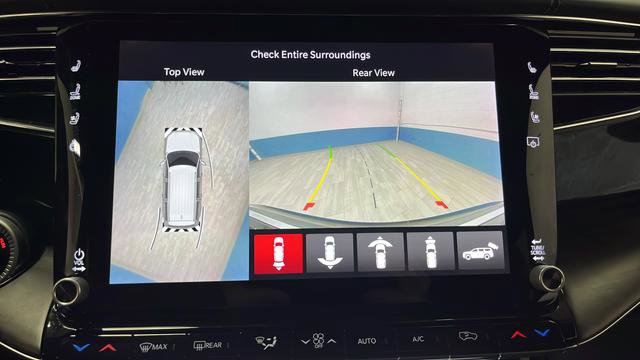 Used 2023 Jeep Grand Wagoneer Series II image 14