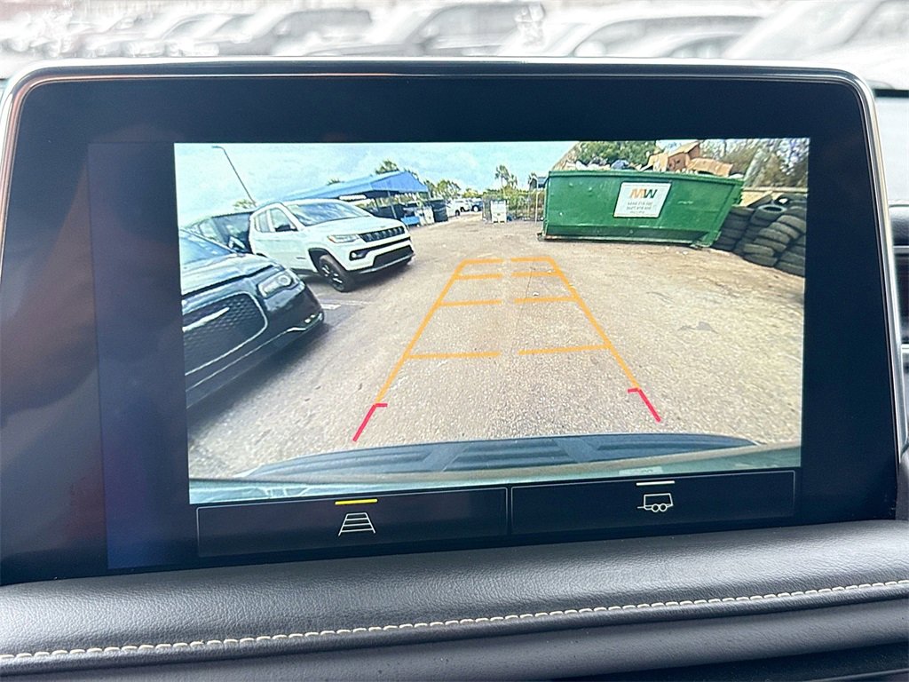 Used 2023 Chevrolet Suburban Premier image 14