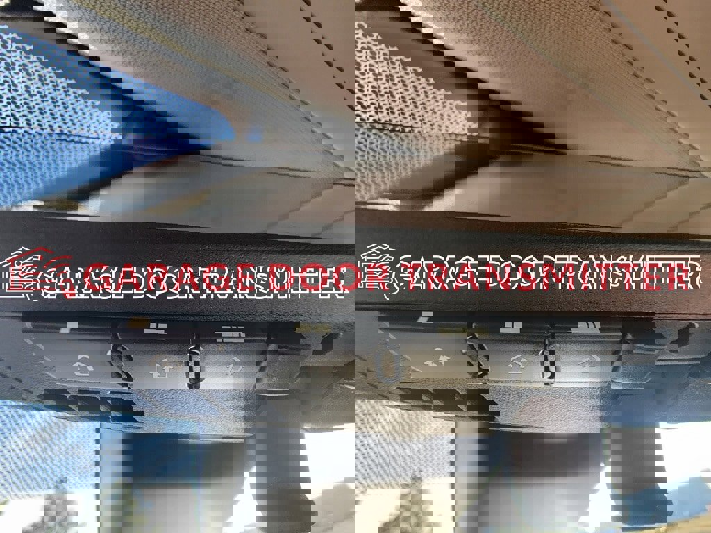 Used 2023 Toyota RAV4 Limited image 30