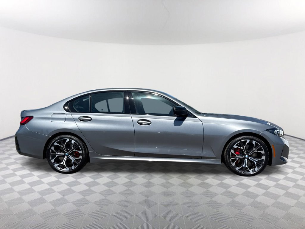 New 2026 BMW 330i Sedan w/ M Sport Package RWD image 3