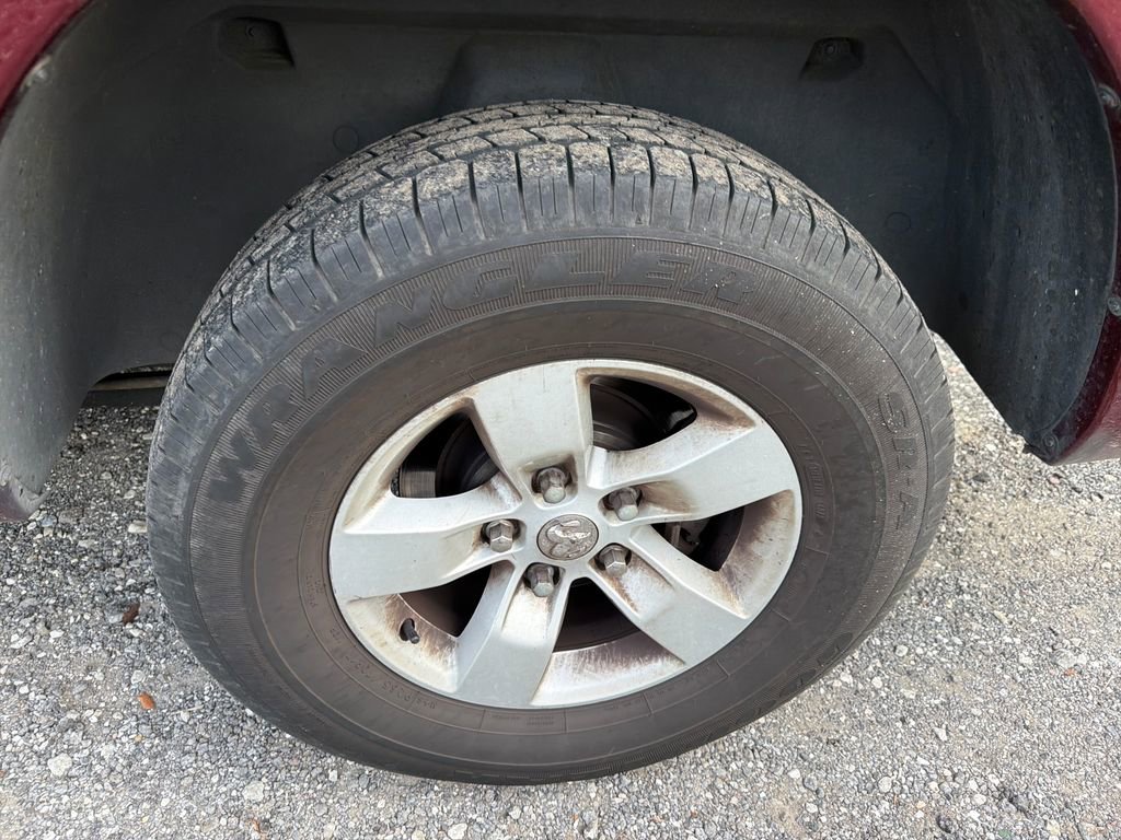 Used 2020 RAM 1500 Classic SLT AWD/4WD image 11