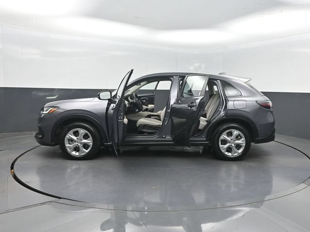 Used 2023 Honda HR-V LX image 37