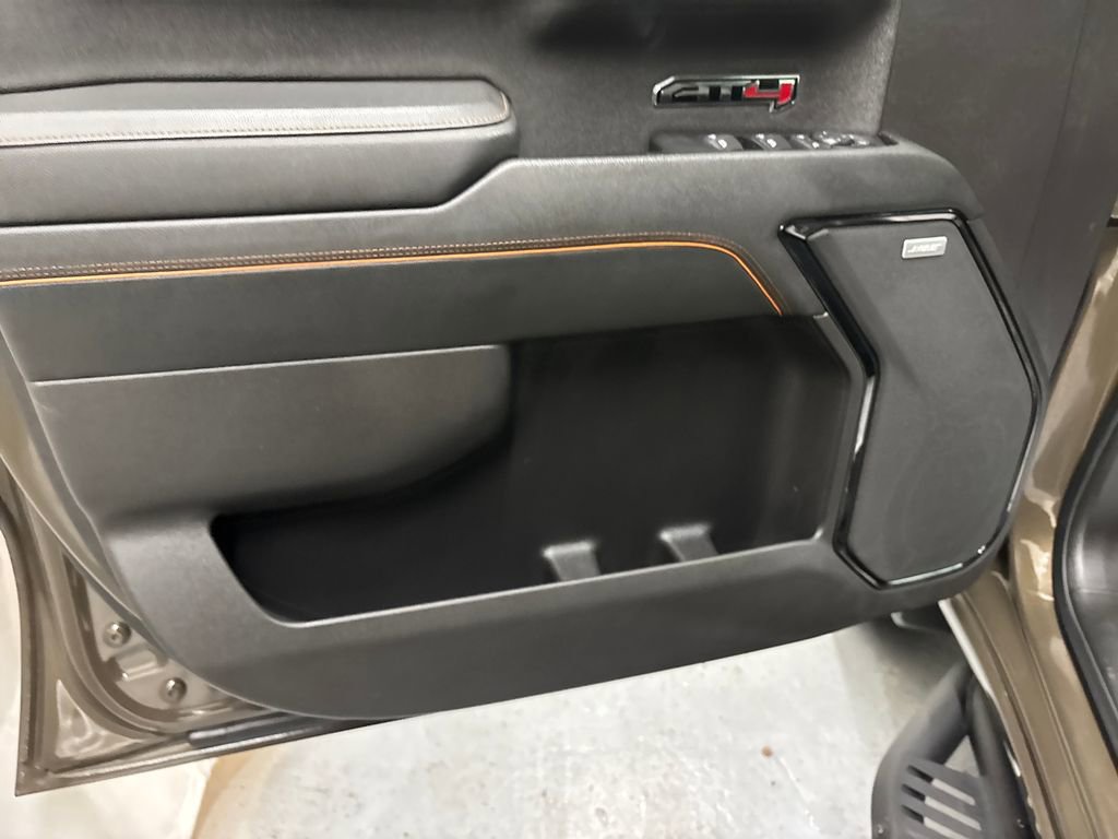 Used 2023 GMC Sierra 1500 AT4 w/ AT4 Premium Package AWD/4WD image 10