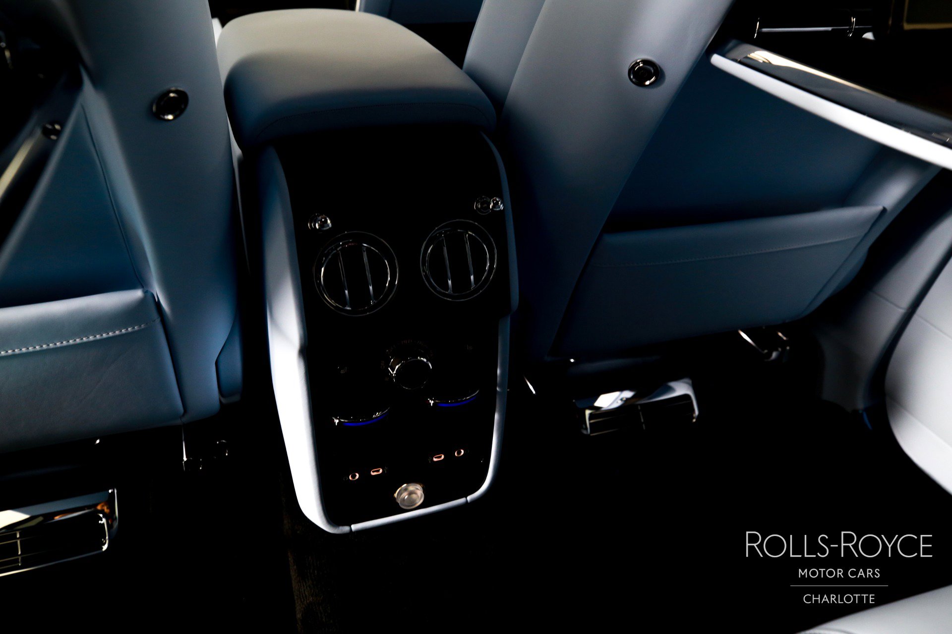 New 2026 Rolls-Royce Cullinan AWD/4WD image 22
