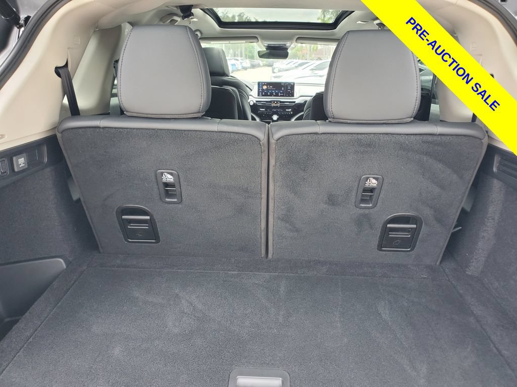 Used 2025 Acura MDX FWD image 8
