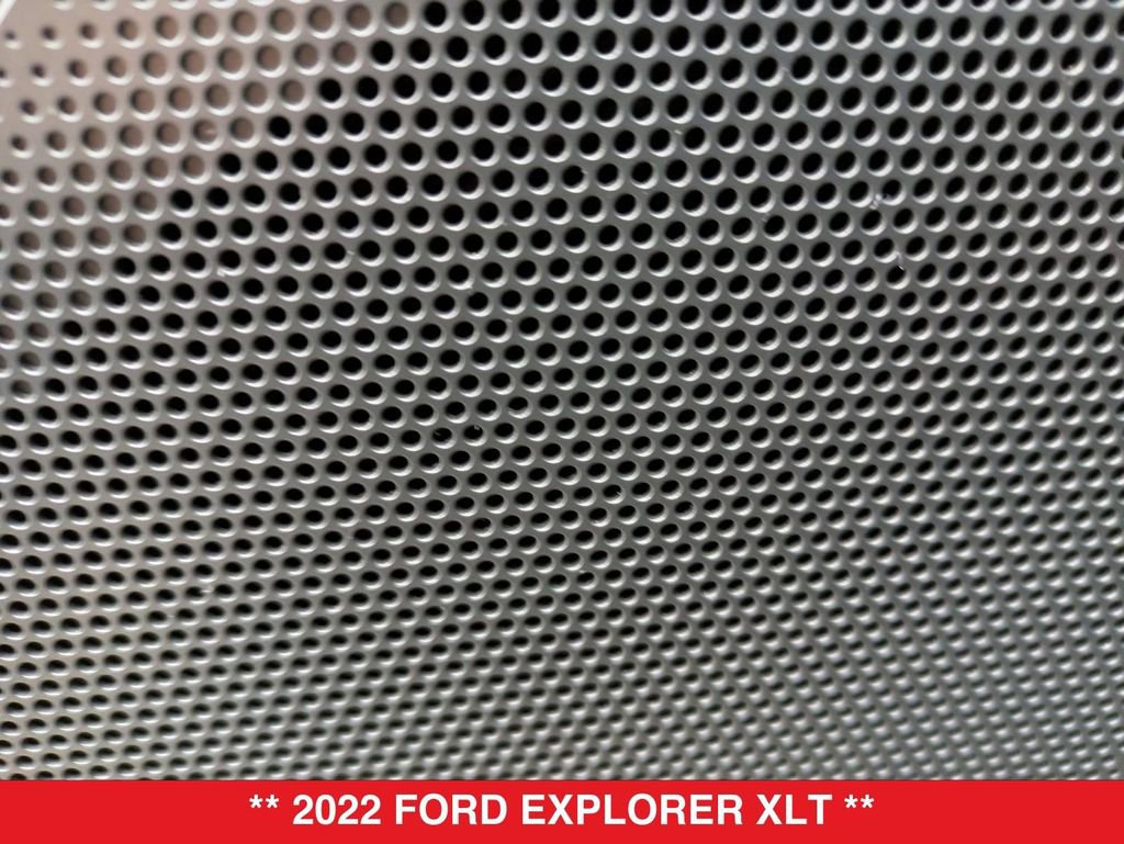 Used 2022 Ford Explorer XLT image 14