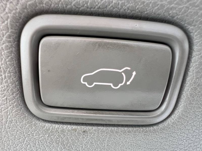 Used 2015 Kia Sedona SX FWD image 12
