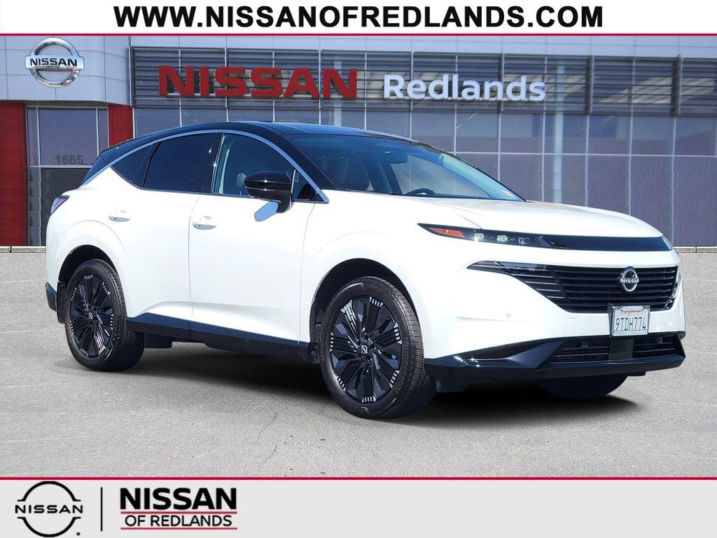 Used 2025 Nissan Murano Platinum w/ Cargo Package AWD/4WD image 1