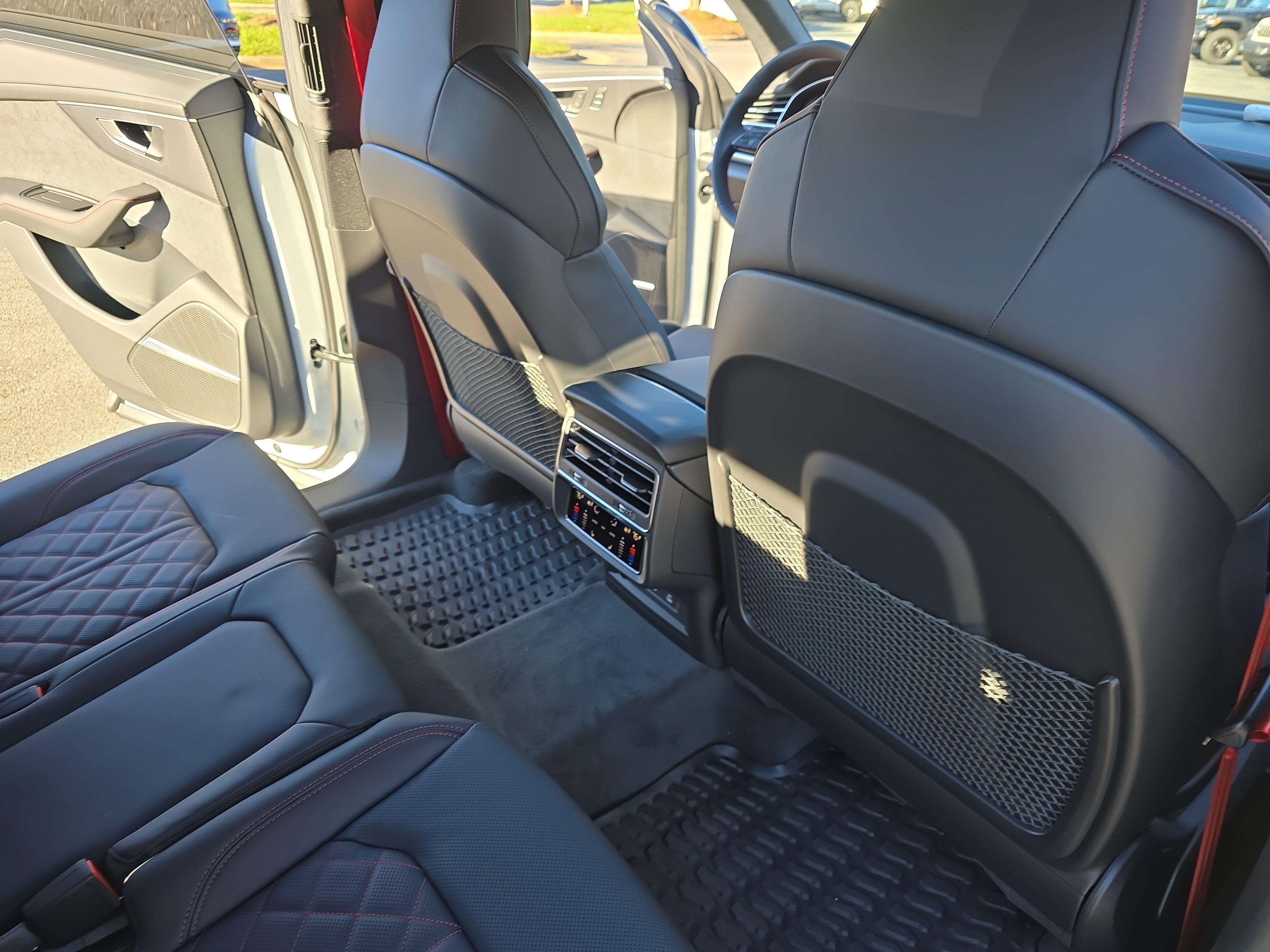 New 2026 Audi SQ8 Prestige image 11