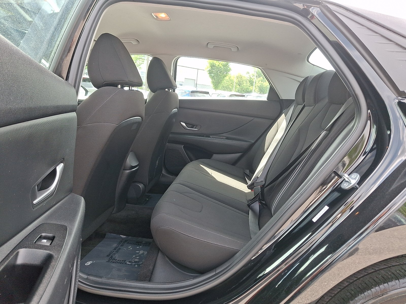 Used 2023 Hyundai Elantra SEL FWD image 10