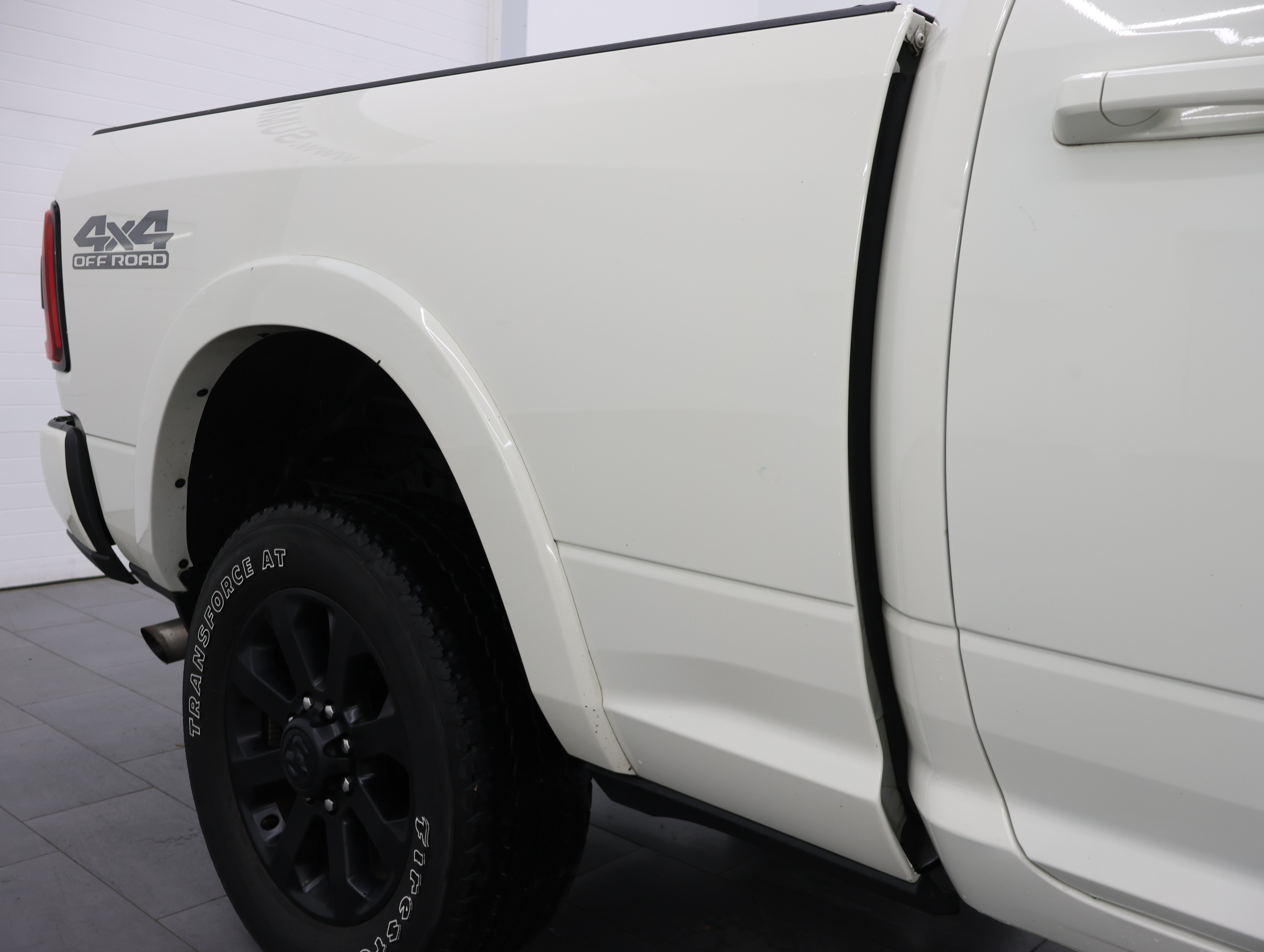 Used 2022 RAM 2500 Laramie w/ Night Edition AWD/4WD image 27