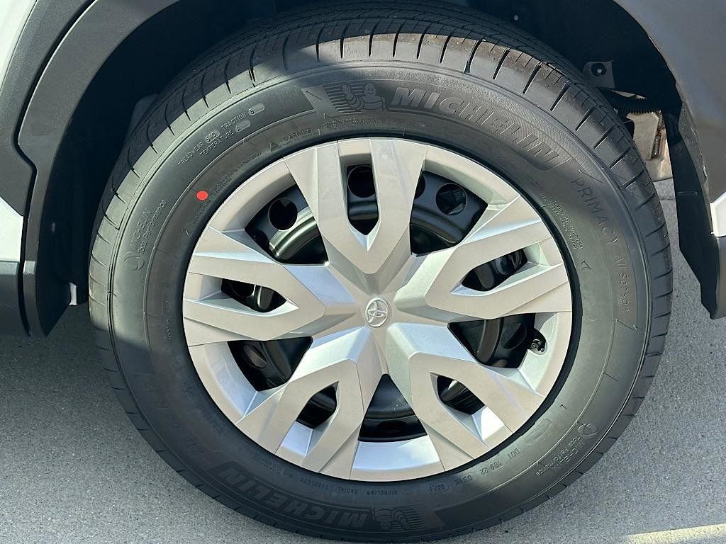 New 2026 Toyota Corolla Cross L image 15