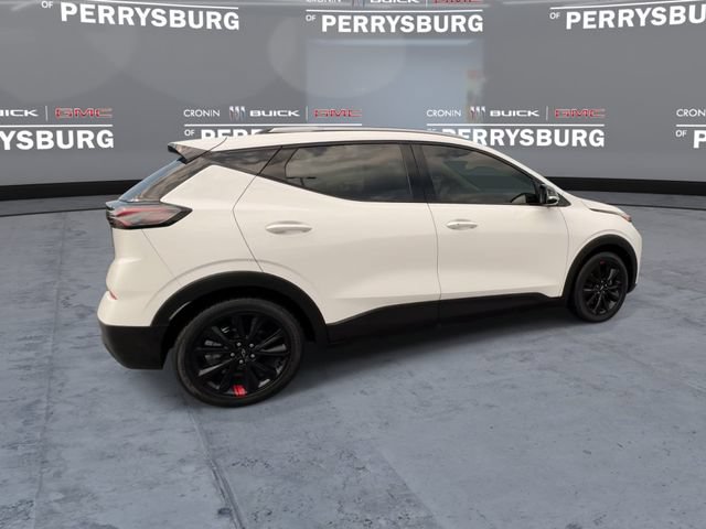 Used 2023 Chevrolet Bolt EUV LT w/ Convenience Package FWD image 8