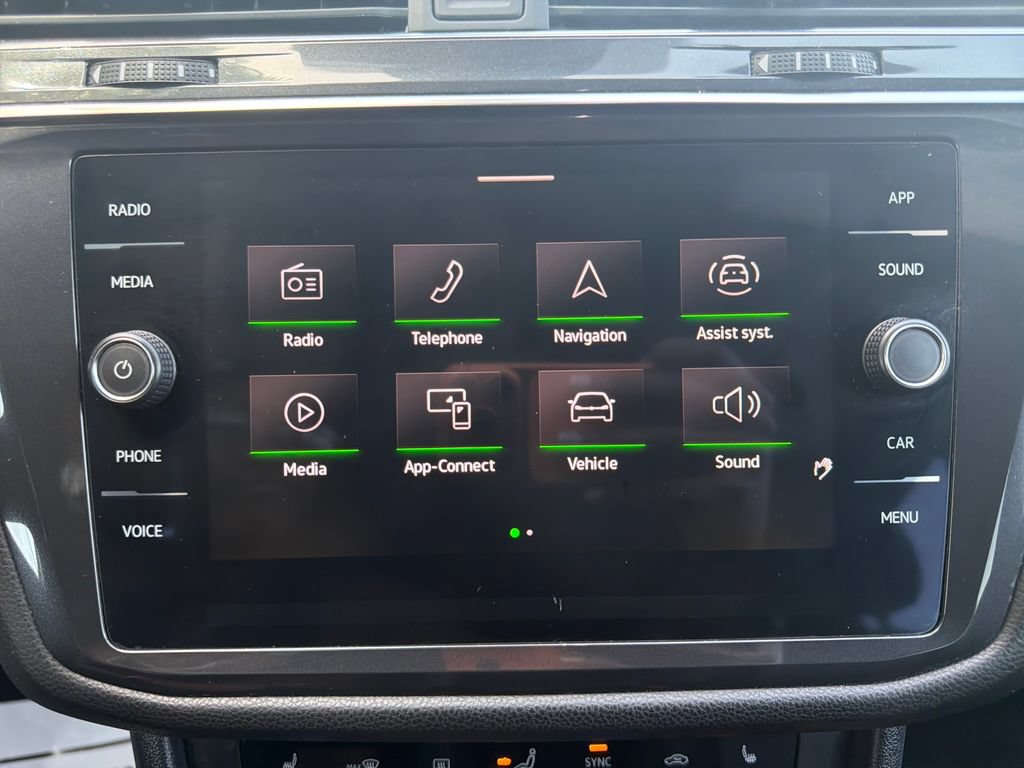 Used 2023 Volkswagen Tiguan SE R-Line FWD image 22