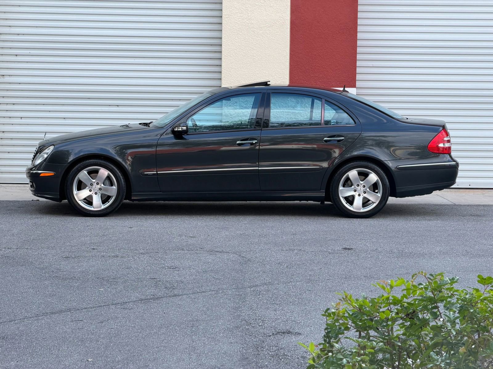 Used 2003 Mercedes-Benz E 500 Sedan image 19