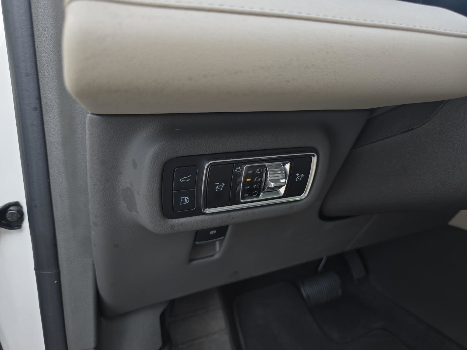 Used 2024 Lincoln Nautilus Premier w/ Equipment Group 102A image 22