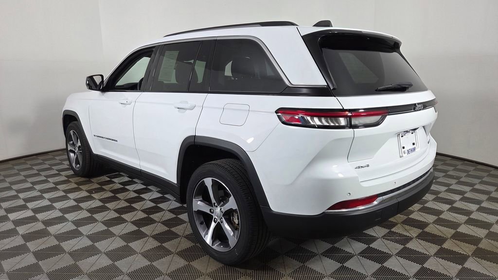 Used 2023 Jeep Grand Cherokee Limited image 6