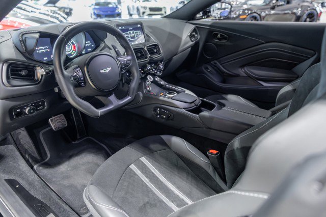Used 2023 Aston Martin V8 Vantage Coupe image 41