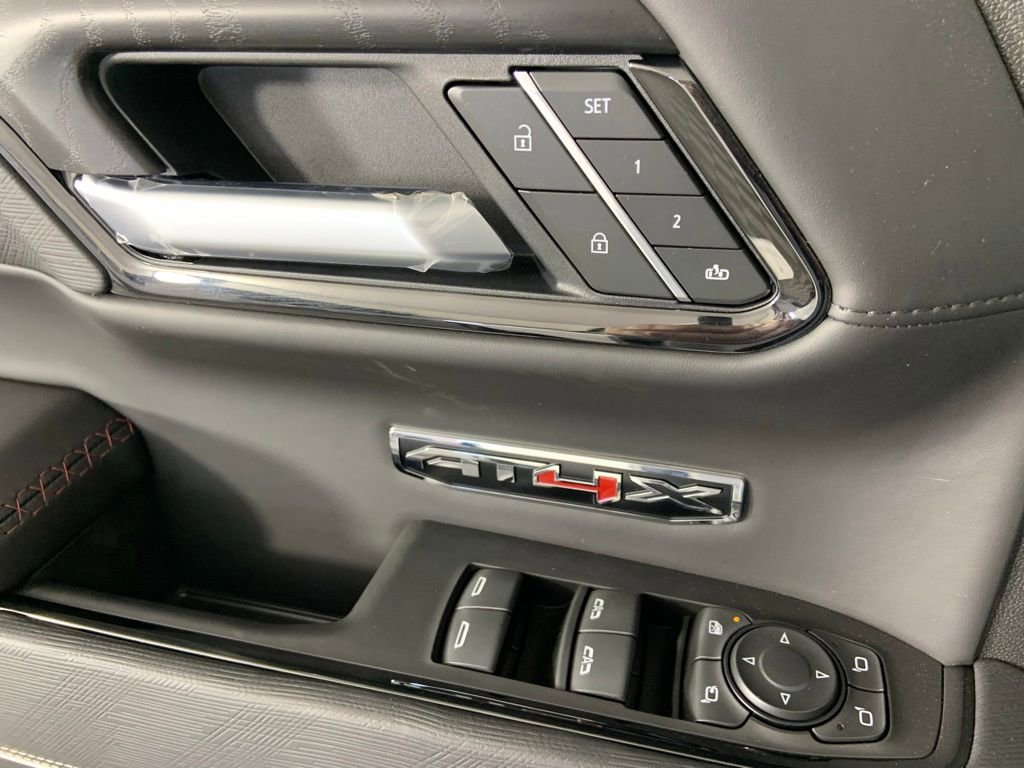 Used 2025 GMC Sierra 1500 AT4X image 31