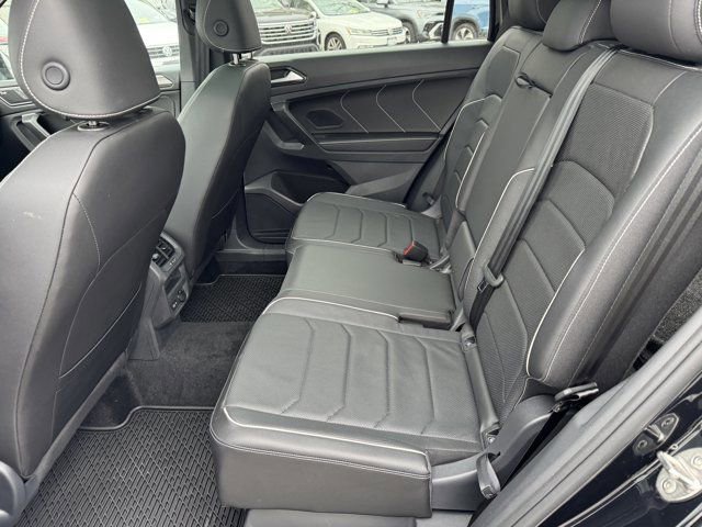 Certified 2023 Volkswagen Tiguan SEL R-Line image 36