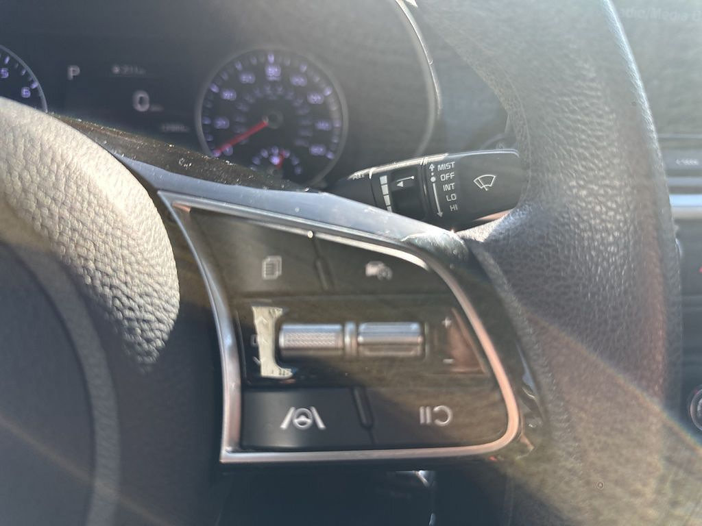 Used 2024 Kia Forte LXS w/ LXS Technology Package FWD image 10