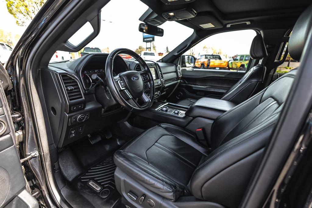 Used 2021 Ford Expedition Max Limited image 19