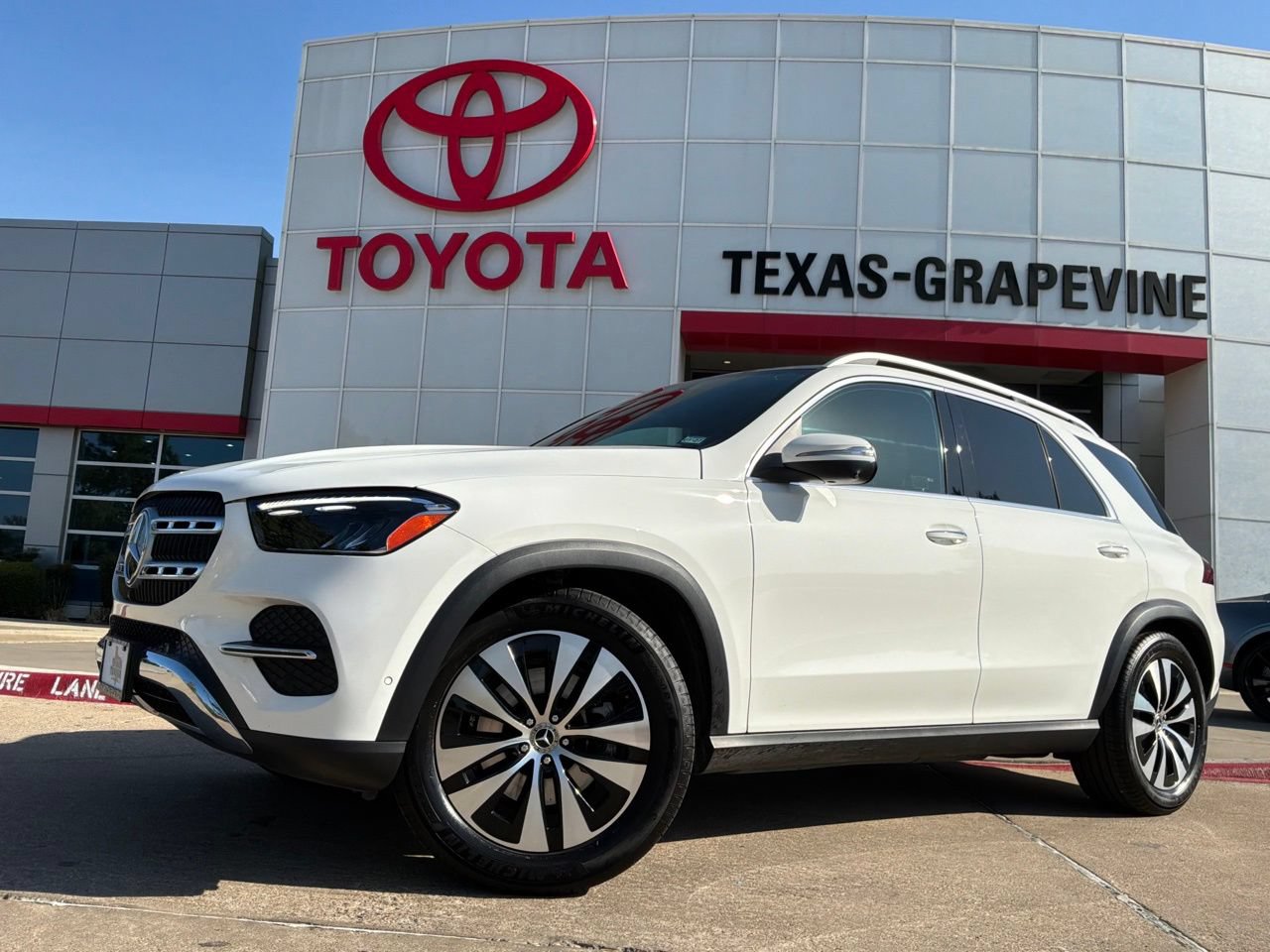 Used 2026 Mercedes-Benz GLE 350 4MATIC image 2