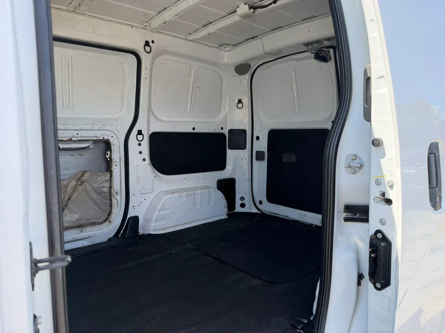 Used 2020 Nissan NV200 SV FWD image 12