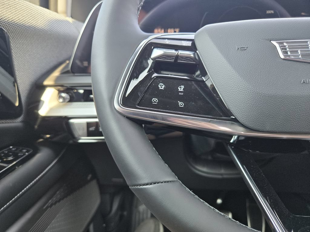 New 2027 Cadillac Optiq Luxury AWD/4WD image 18