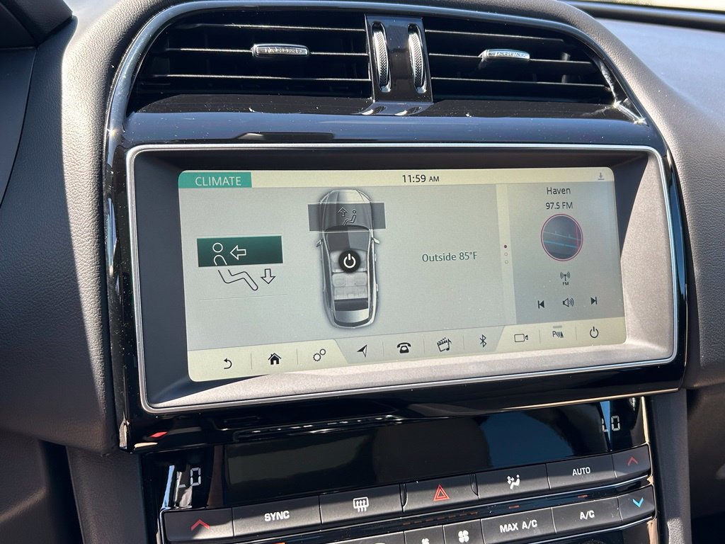 Used 2019 Jaguar F-PACE Premium AWD/4WD image 28