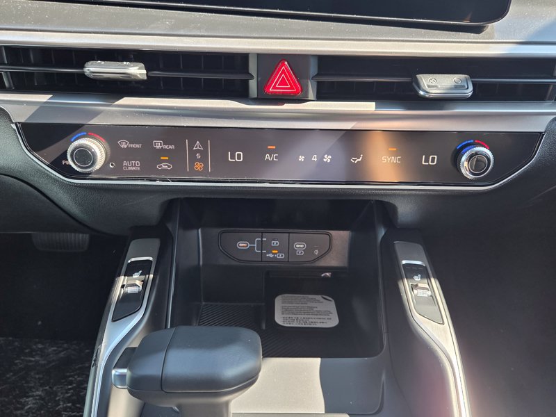 New 2026 Kia Sorento S AWD/4WD image 33