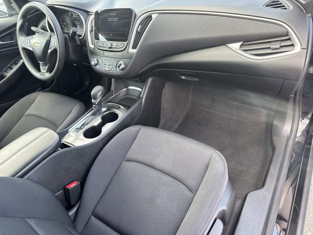 Used 2024 Chevrolet Malibu LT image 10
