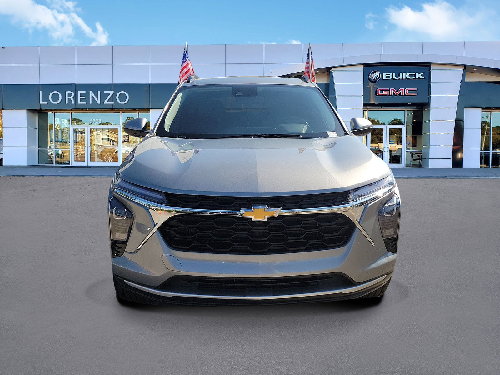 Used 2025 Chevrolet Trax LT w/ Driver Confidence Package FWD image 2