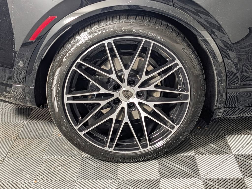 New 2026 Porsche Macan Turbo Electric image 13