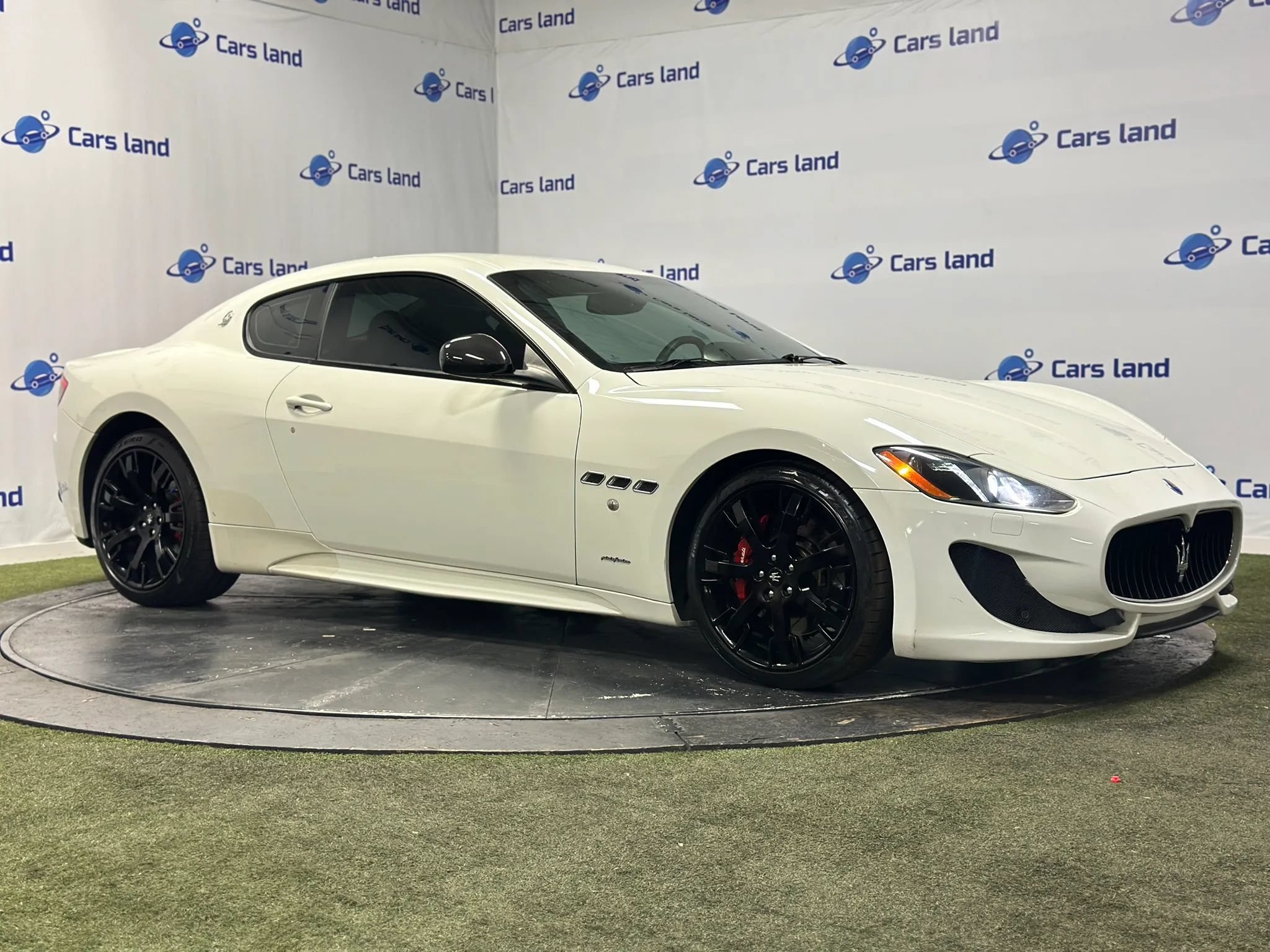 Used 2014 Maserati GranTurismo MC RWD image 2