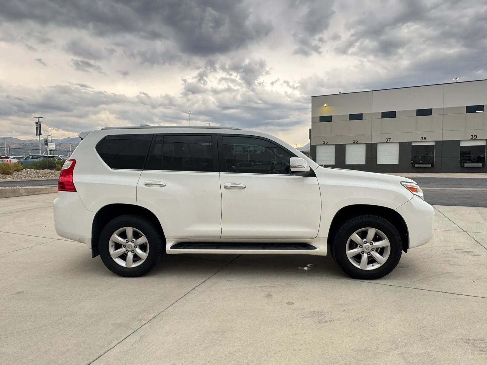 Used 2010 Lexus GX 460 w/ Convenience Pkg AWD/4WD image 6