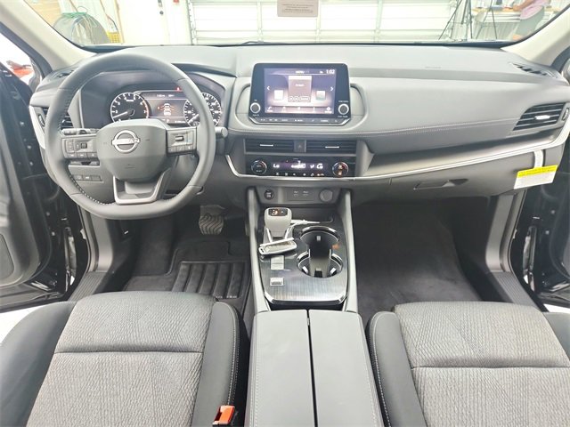 New 2025 Nissan Rogue SV image 22