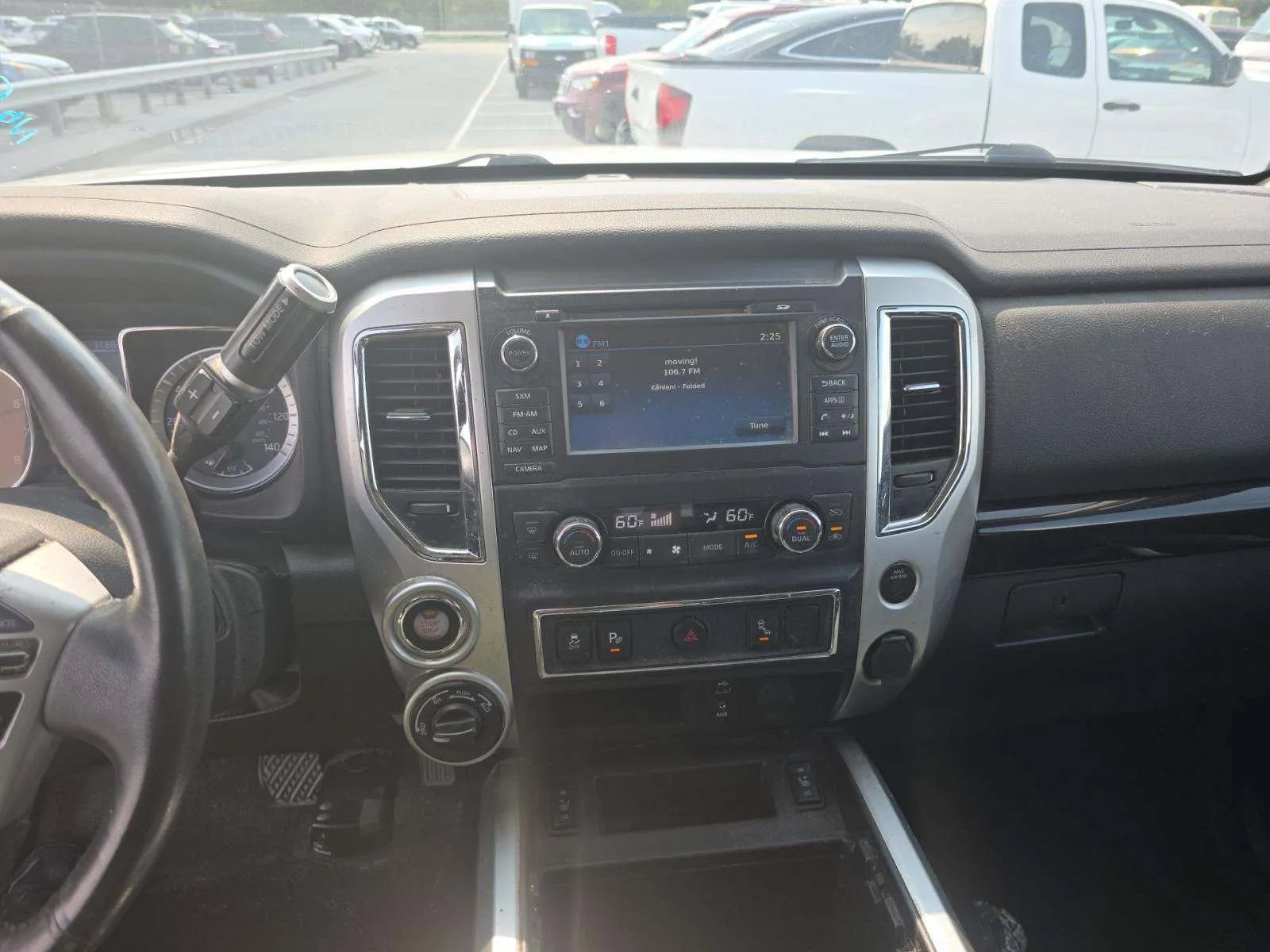 Used 2017 Nissan Titan SV AWD/4WD image 12