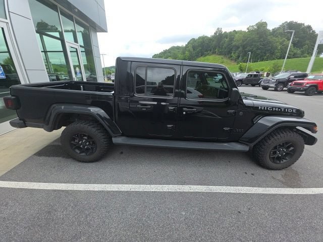Used 2025 Jeep Gladiator Sport AWD/4WD image 12