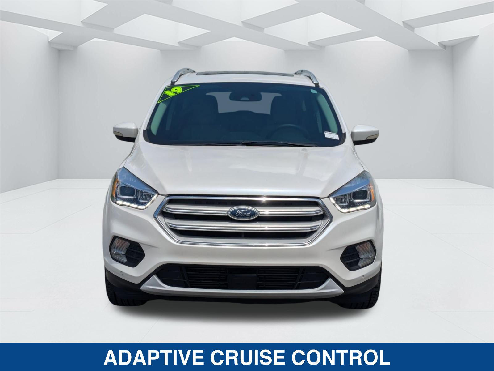 Used 2019 Ford Escape Titanium AWD/4WD image 9