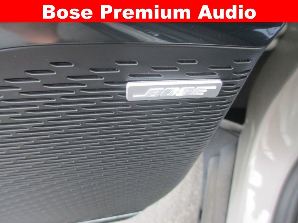 Used 2026 GMC Acadia AT4 w/ Super Cruise Package AWD/4WD image 19