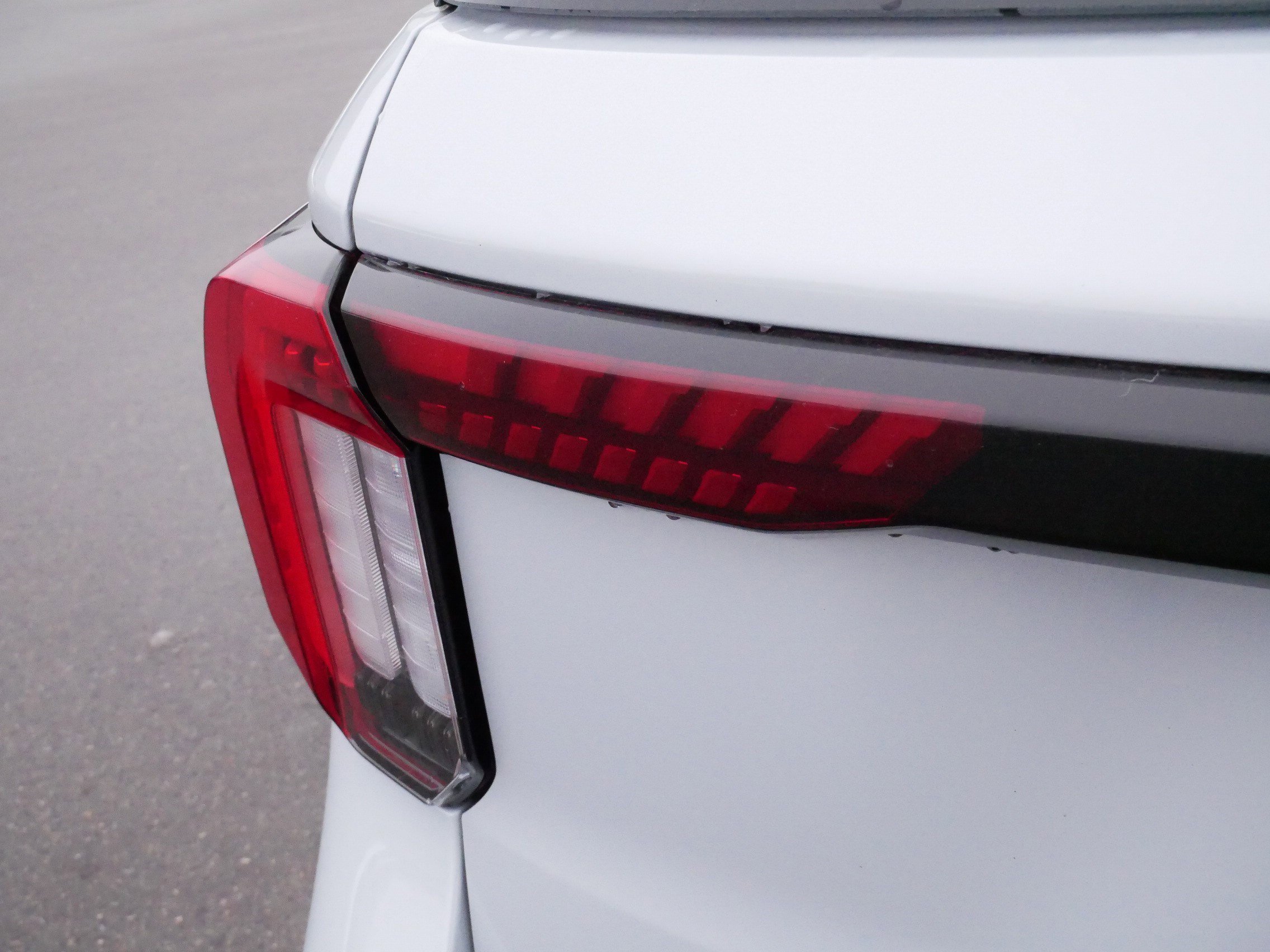 Used 2025 Ford Explorer Platinum w/ LUX Leather Package AWD/4WD image 17