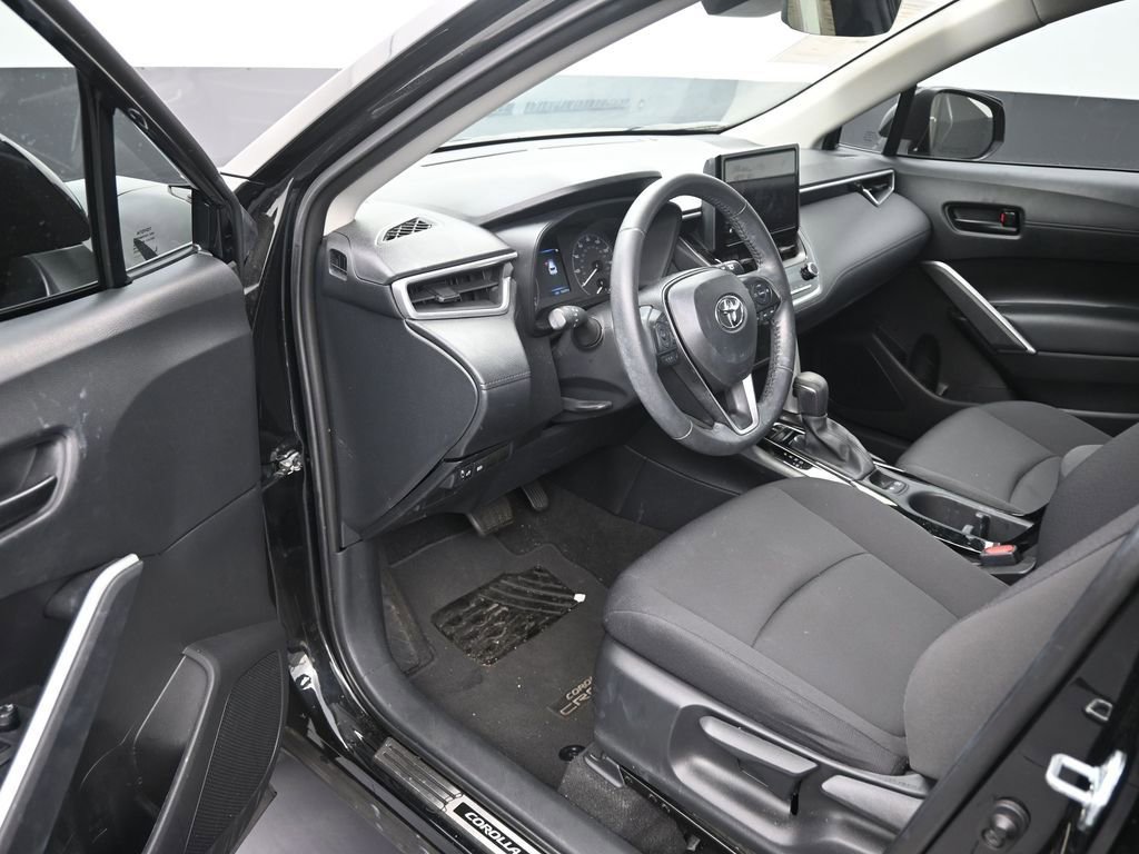 Used 2024 Toyota Corolla Cross LE FWD image 10